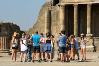 A que horas são as visitas guiadas em Pompeia?